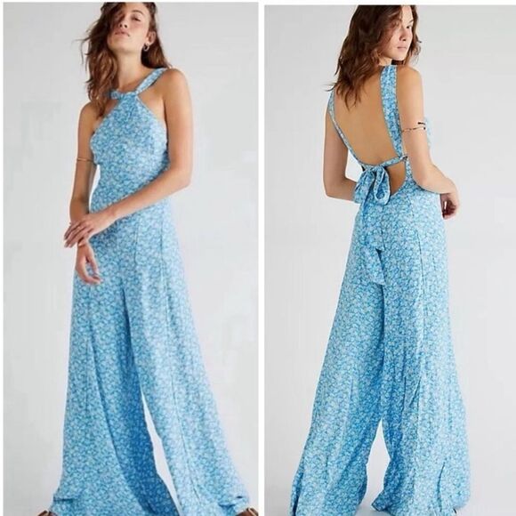 NWT Free People Arlo Jumpsuit
Women's Size S
Blue Floral - Ice Combo - Picture 1 of 10